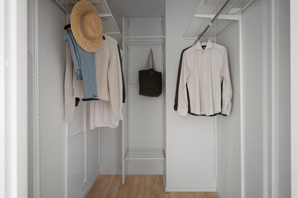 The Best Aging Friendly Closet Systems for Your Home 5